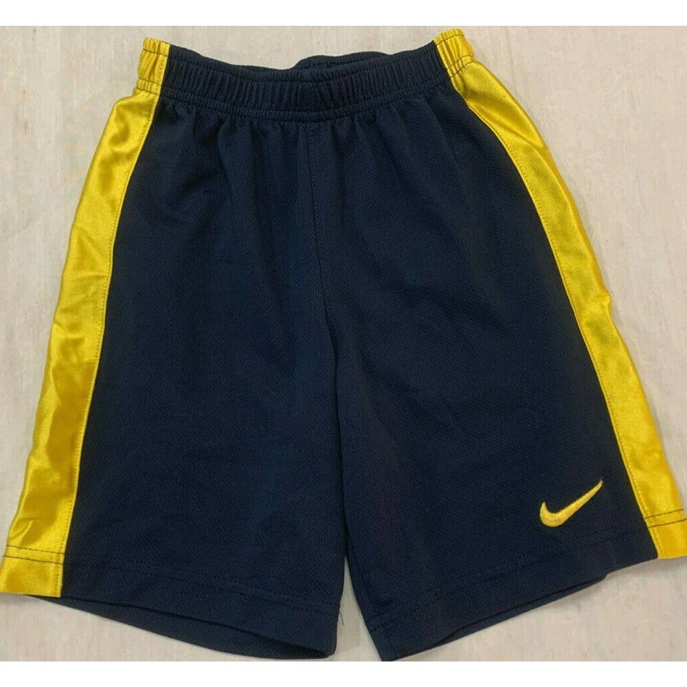 NIKE BOYS ATHLETIC SHORTS SIZE 6